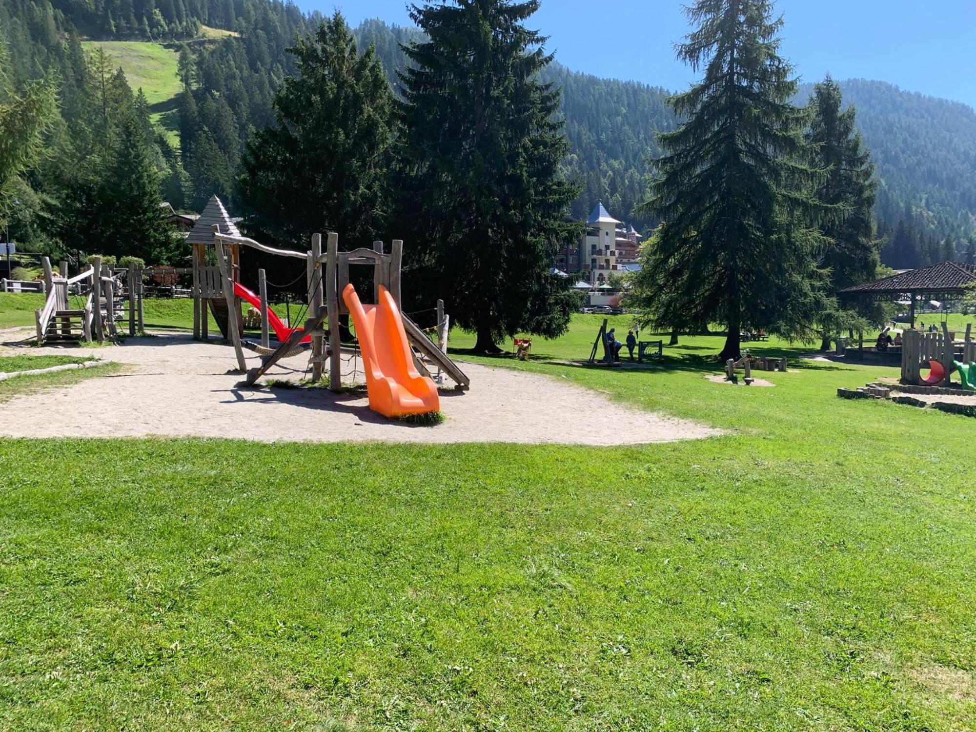 Spinale Casa In Centro, Arrivi Con Gli Sci! Sanificazione A Vapore Madonna Eksteriør billede